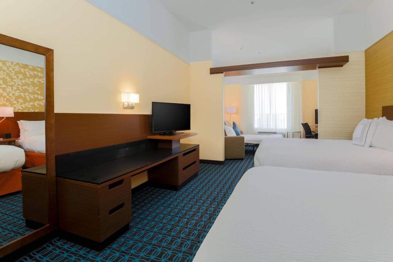 | Fairfield Inn & Suites Cotulla