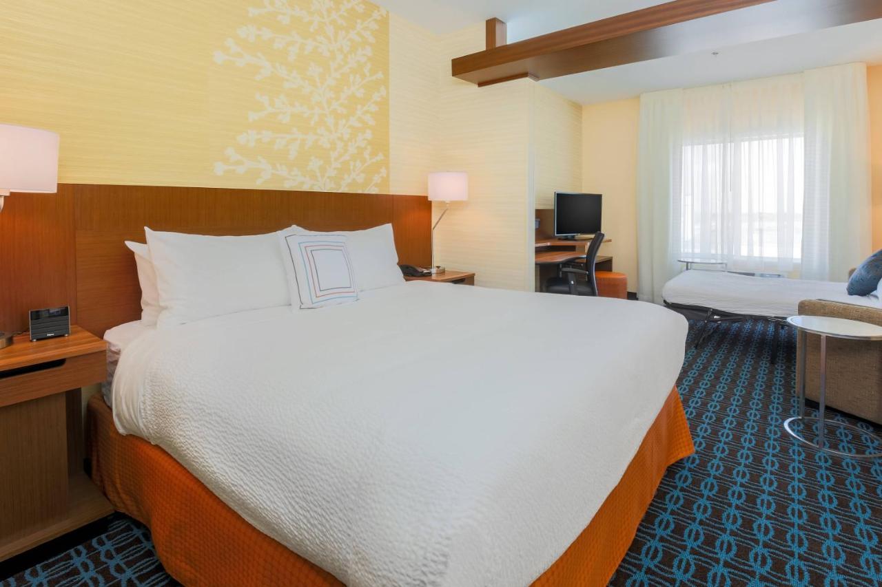 | Fairfield Inn & Suites Cotulla
