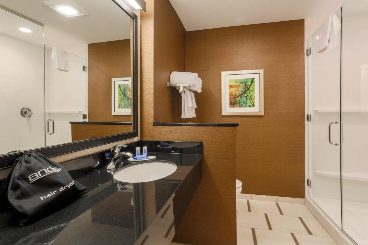 | Fairfield Inn & Suites Cotulla