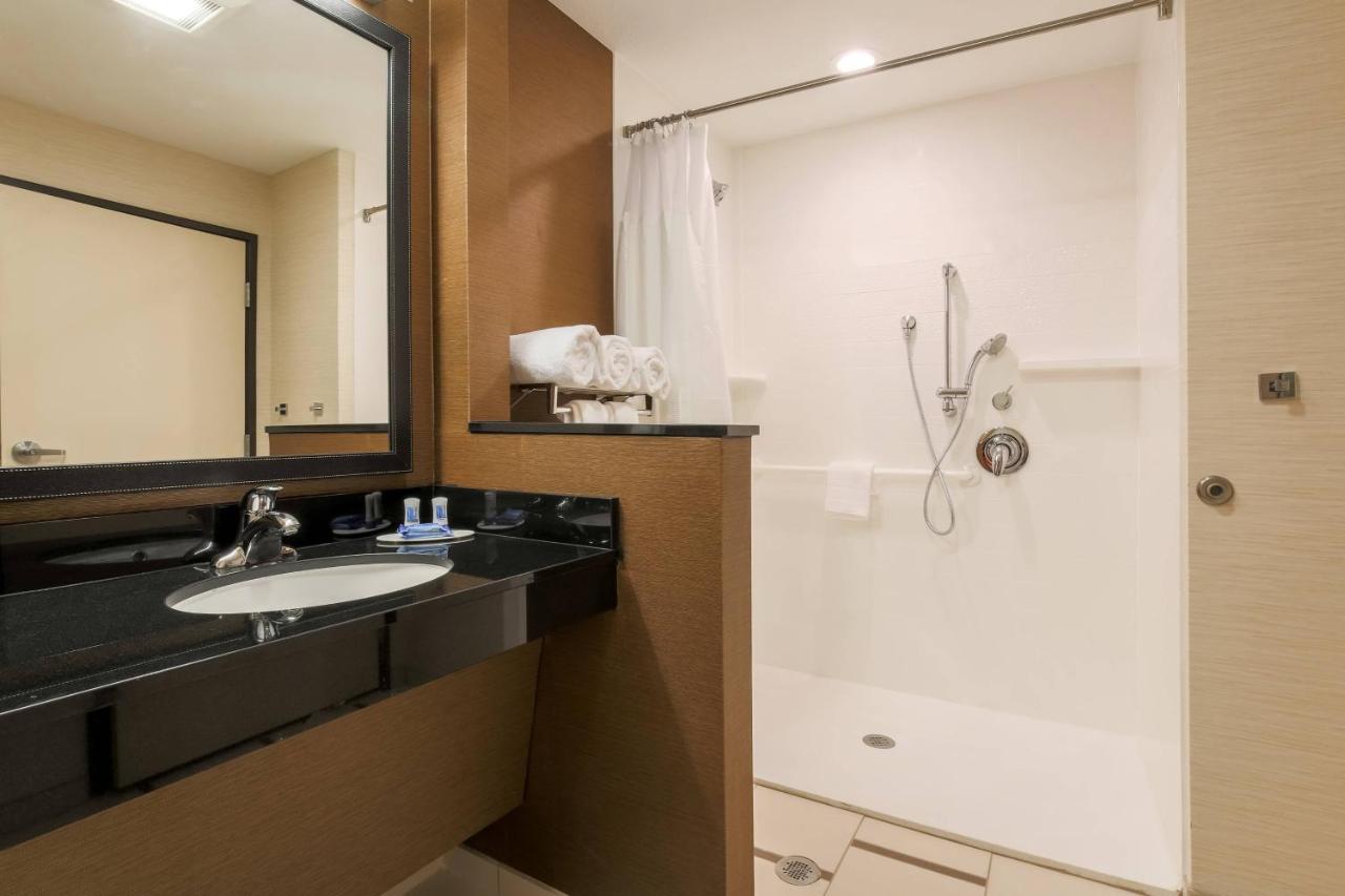 | Fairfield Inn & Suites Cotulla