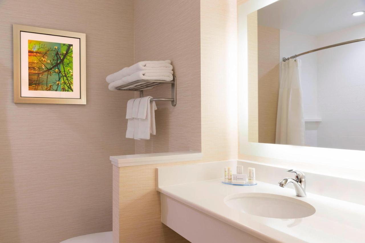 | Fairfield Inn & Suites Medina