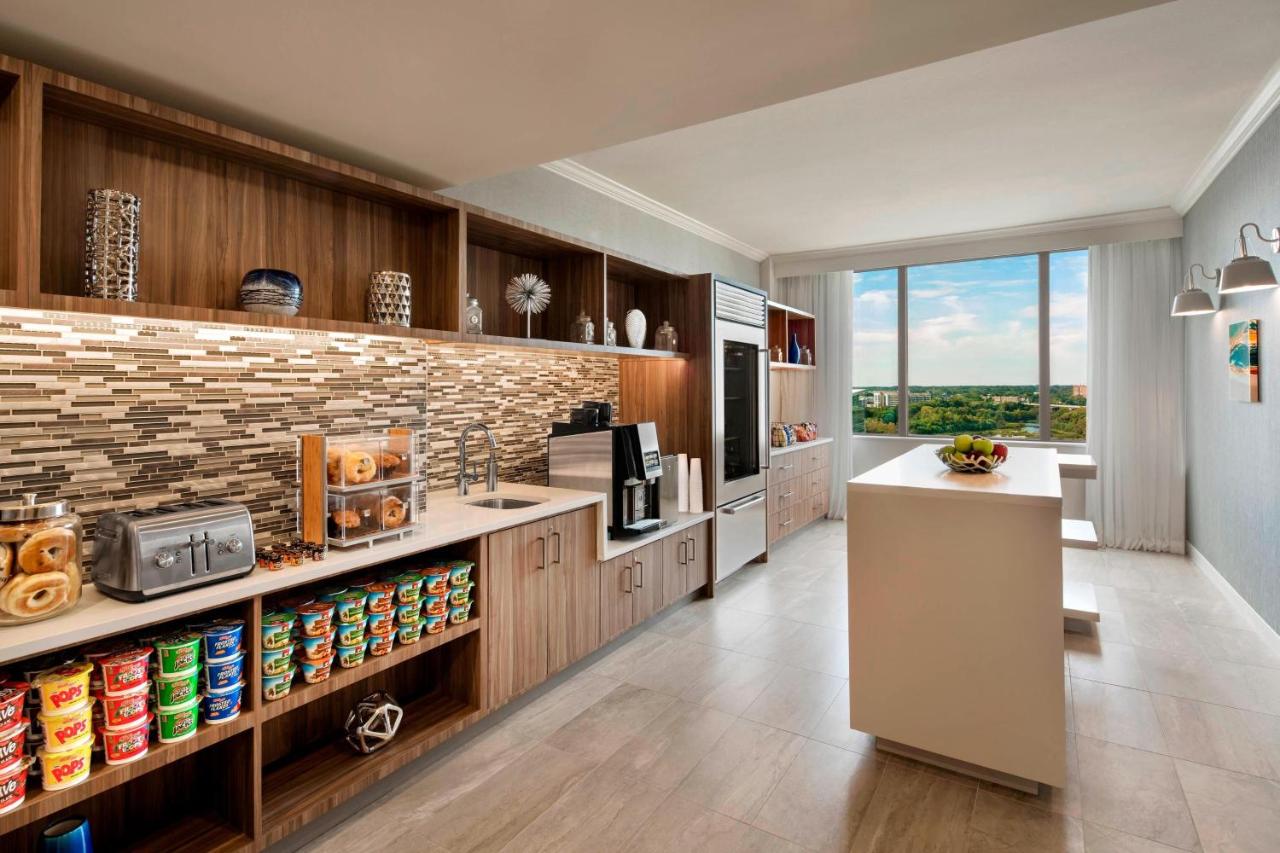| Delta Hotels by Marriott Richmond Downtown