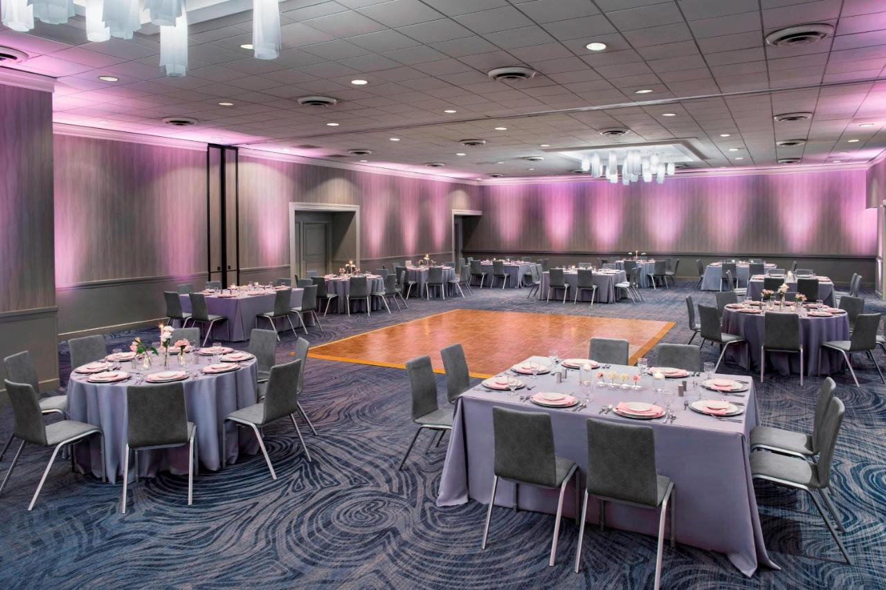 | Delta Hotels by Marriott Richmond Downtown