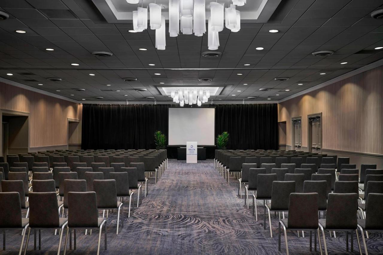 | Delta Hotels by Marriott Richmond Downtown