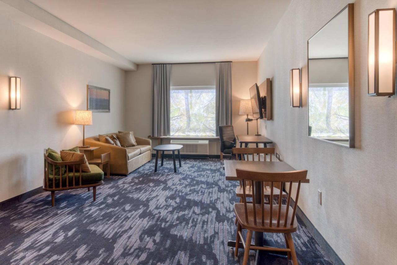 Fairfield Inn & Suites by Marriott Charlotte Belmont