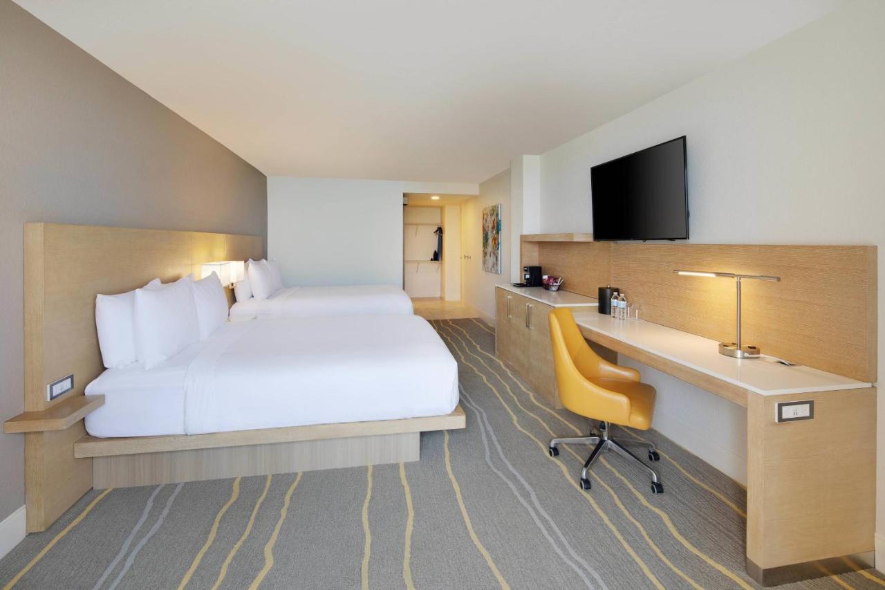 | Delta Hotels by Marriott Daytona Beach Oceanfront