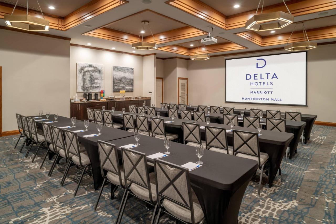 | Delta Hotels by Marriott Huntington Mall