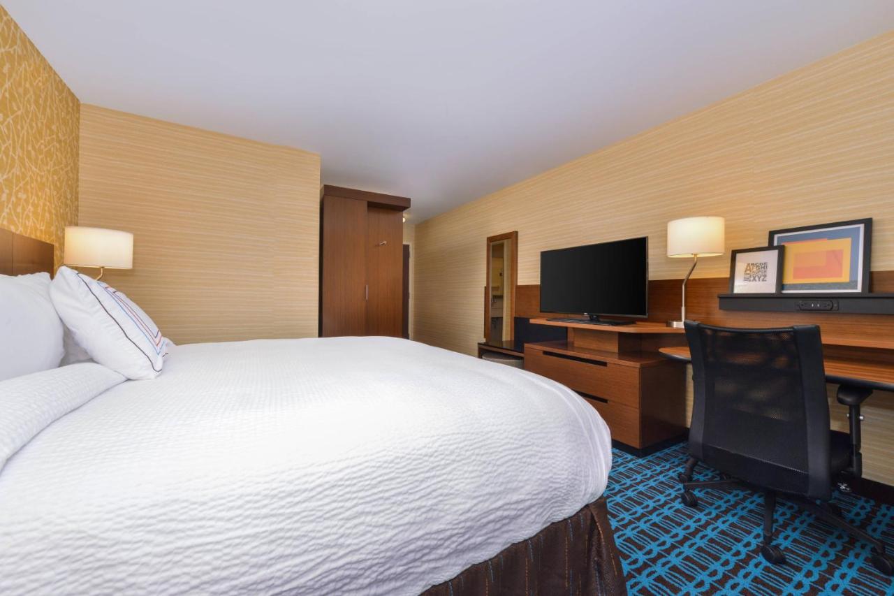 | Fairfield Inn & Suites by Marriott Coralville