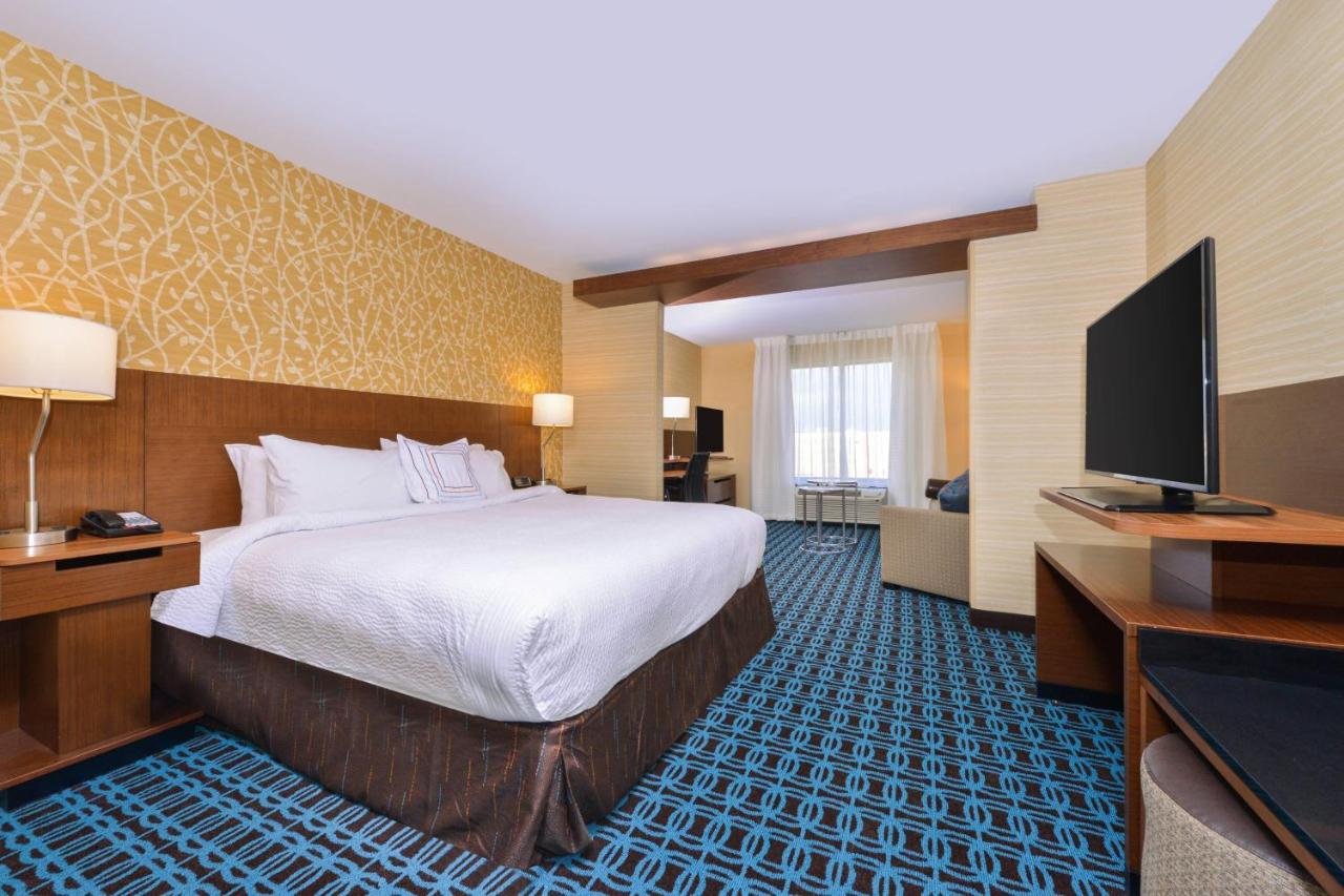 | Fairfield Inn & Suites by Marriott Coralville