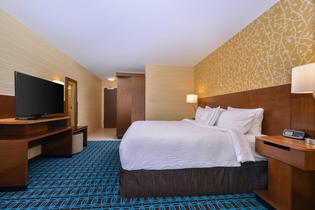 | Fairfield Inn & Suites by Marriott Coralville