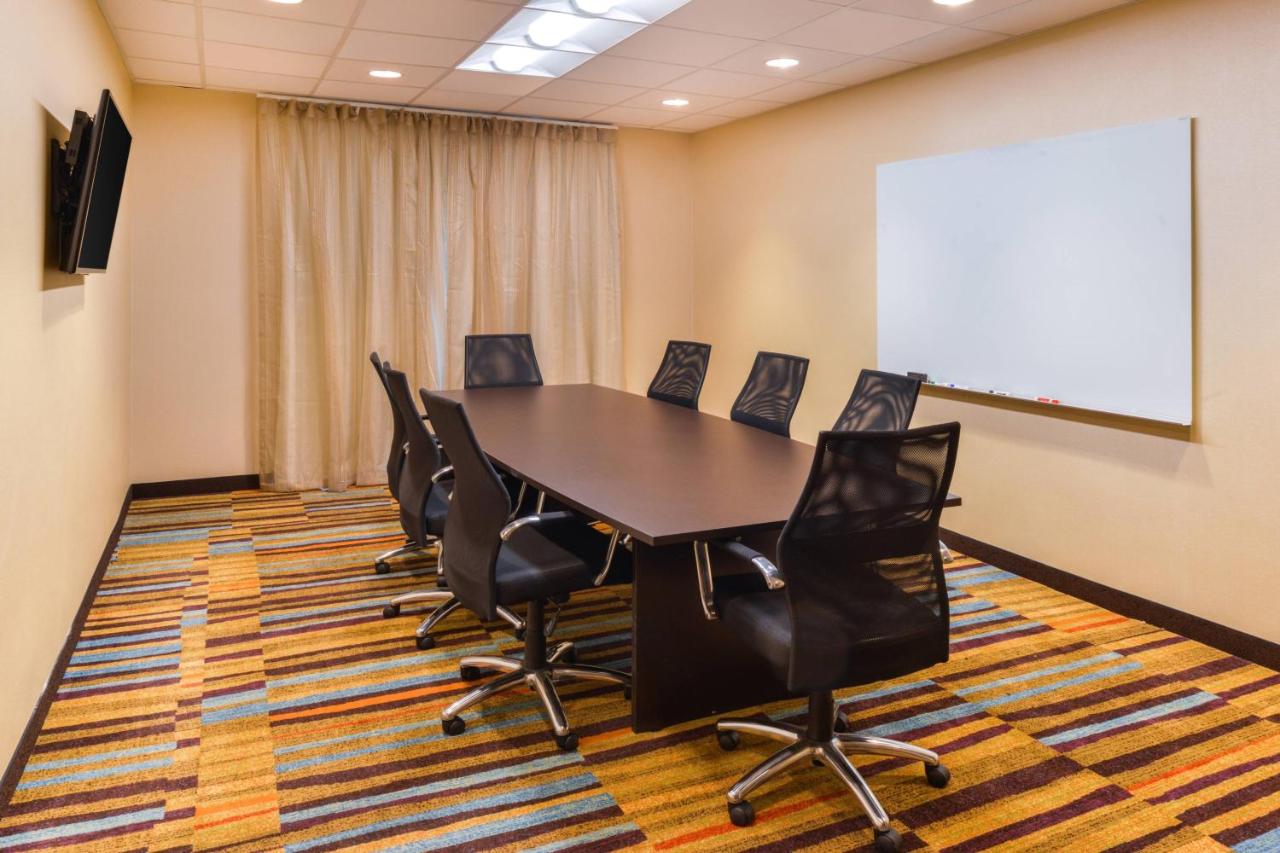 | Fairfield Inn & Suites by Marriott Coralville
