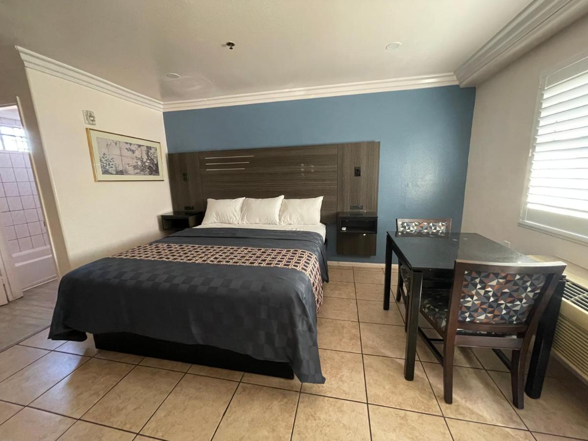 | Diamond Inn
