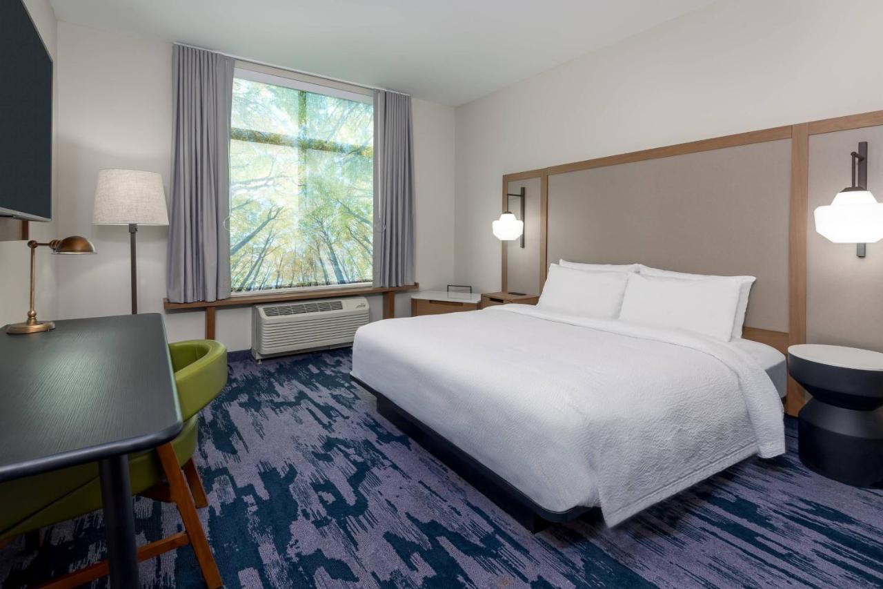 | Fairfield Inn & Suites Charlotte Monroe