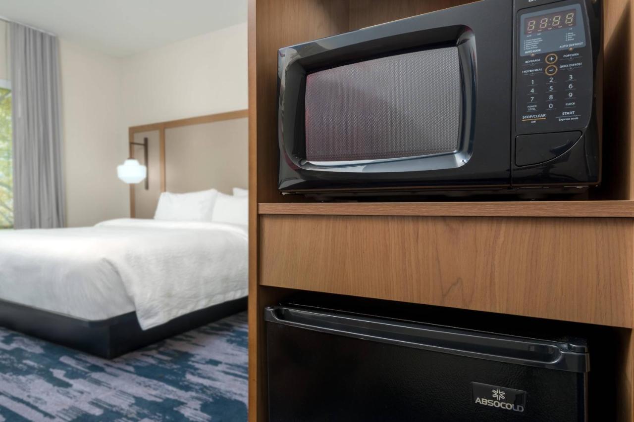 | Fairfield Inn & Suites Charlotte Monroe