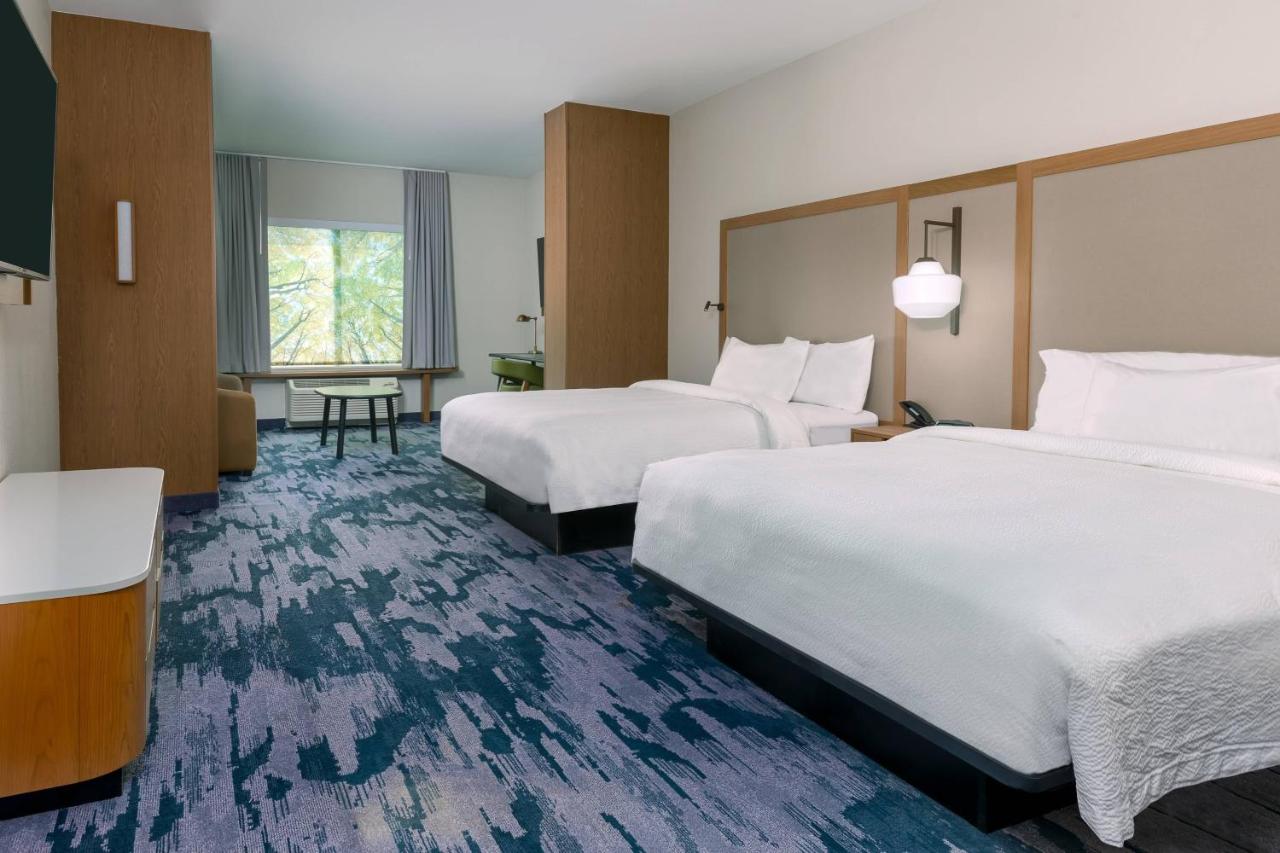 | Fairfield Inn & Suites Charlotte Monroe