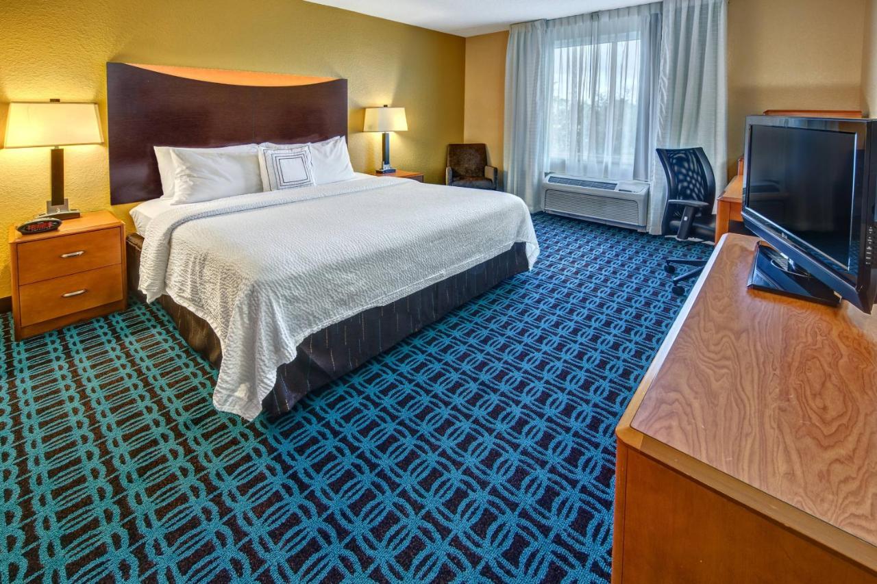 | Fairfield Inn & Suites by Marriott Naples
