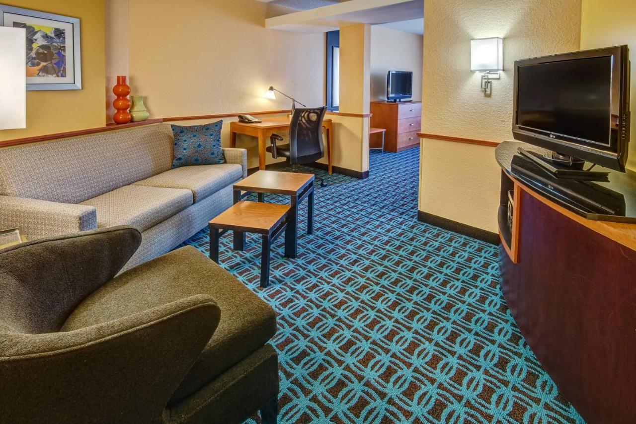 | Fairfield Inn & Suites by Marriott Naples