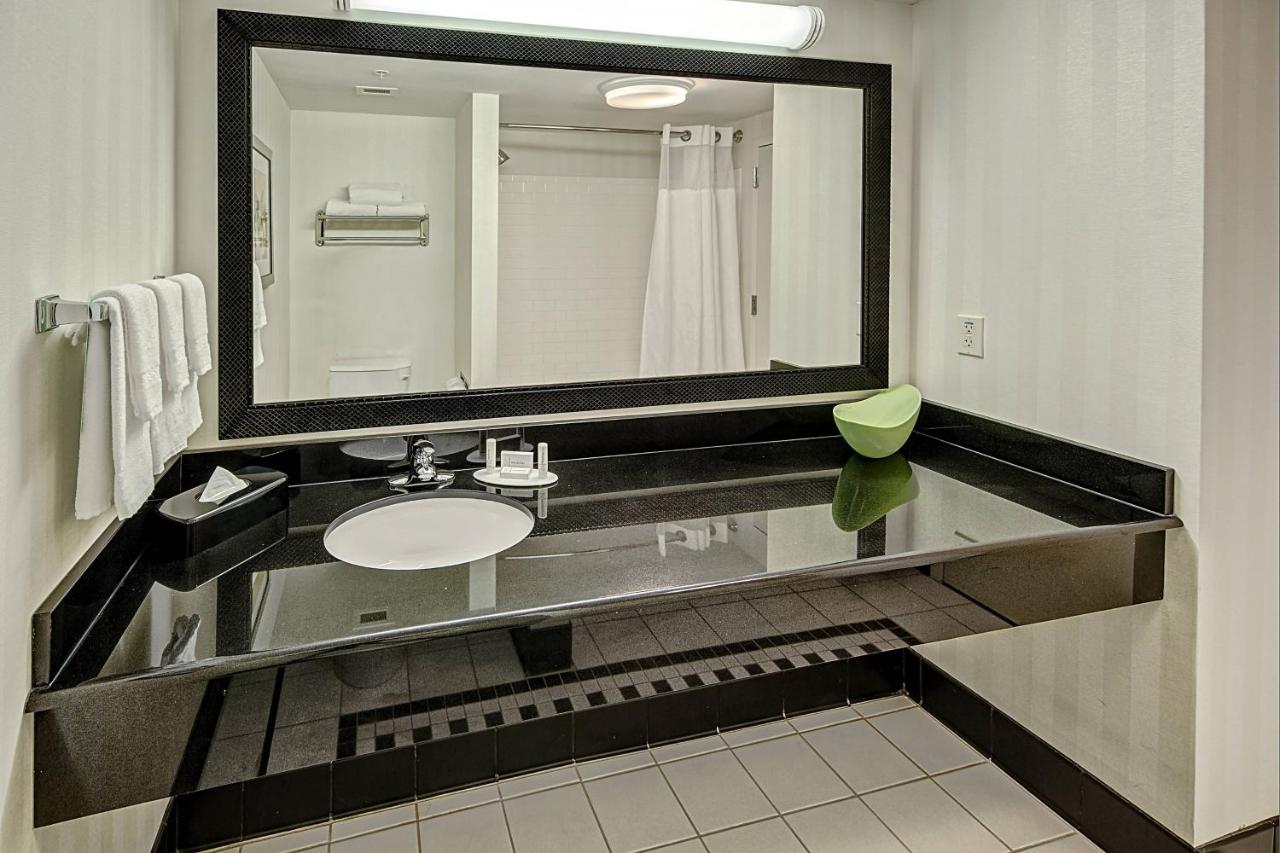 Queen Studio with Sofa Bed at Fairfield Inn & Suites by Marriott Naples