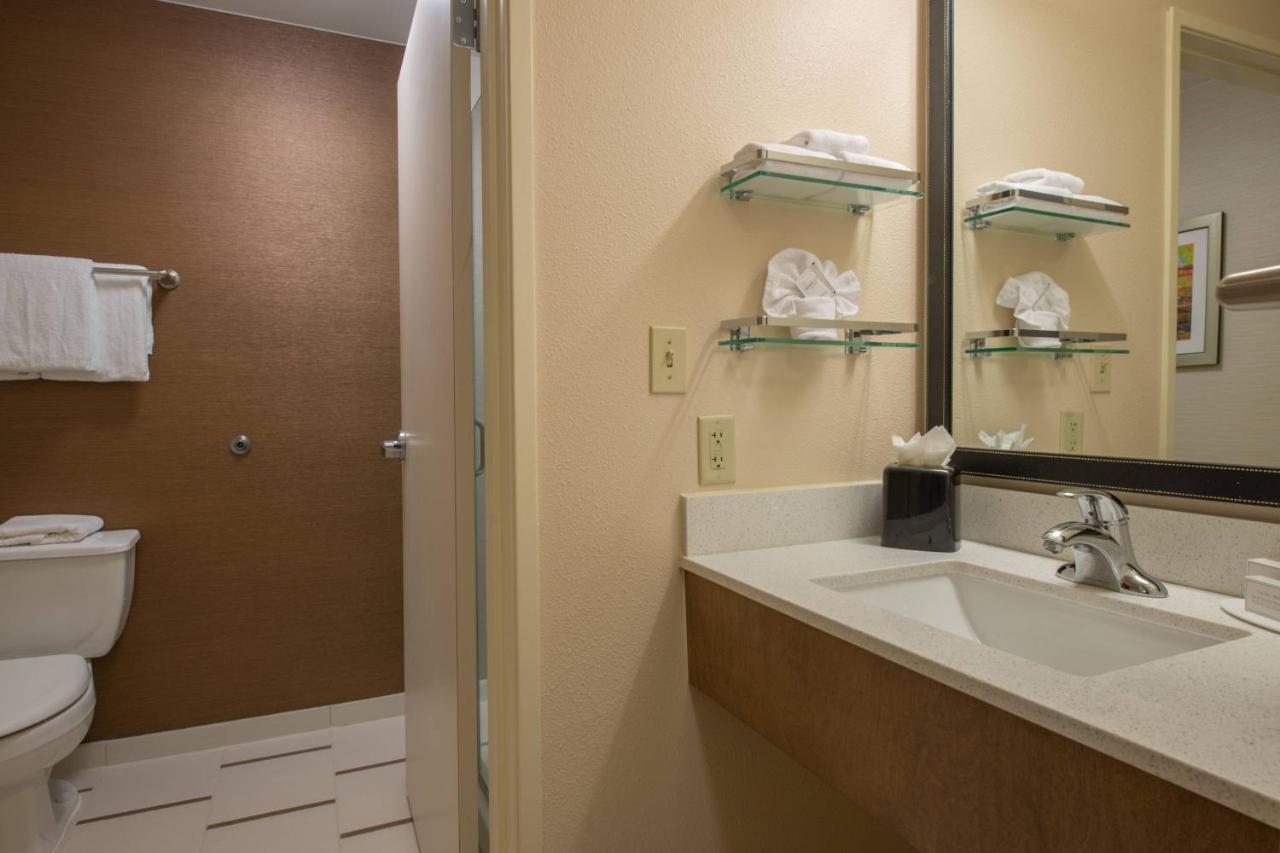 | Fairfield Inn & Suites by Marriott Dallas Lewisville