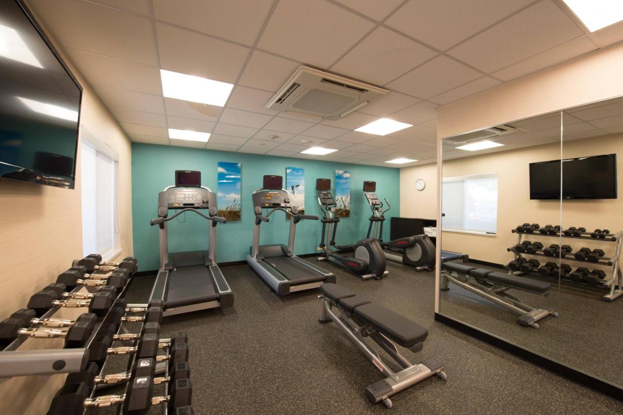 | Fairfield Inn & Suites by Marriott Dallas Lewisville