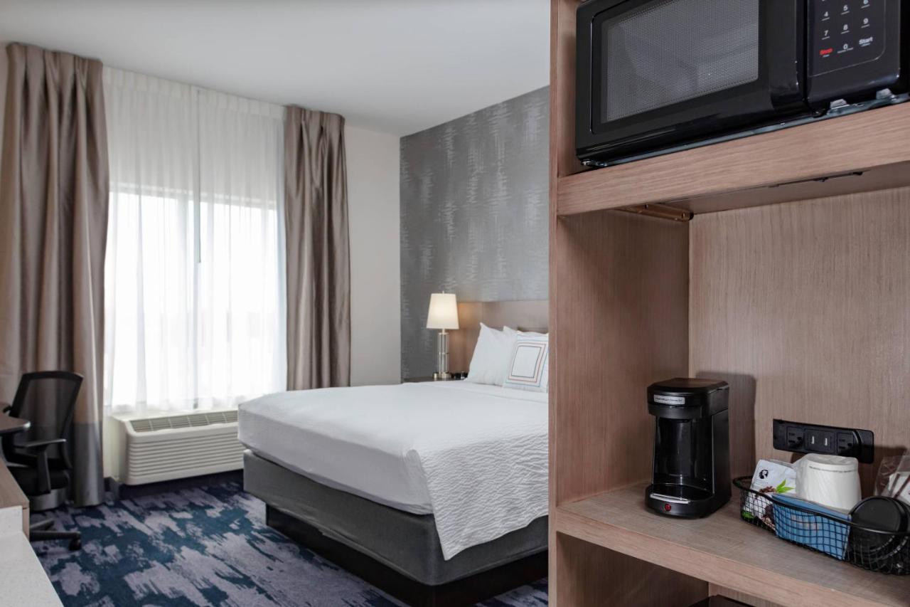 | Fairfield Inn & Suites Charlotte Pineville