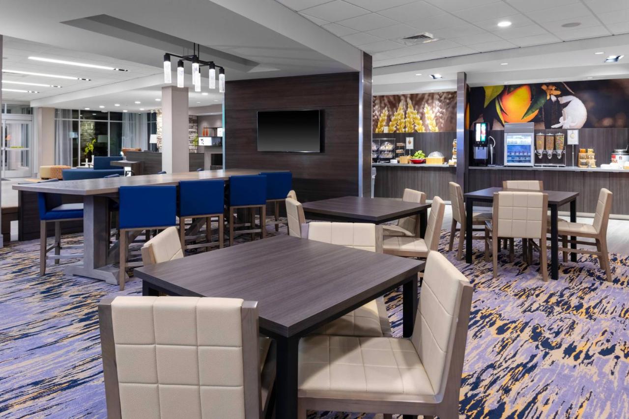 | Fairfield Inn & Suites Charlotte Pineville