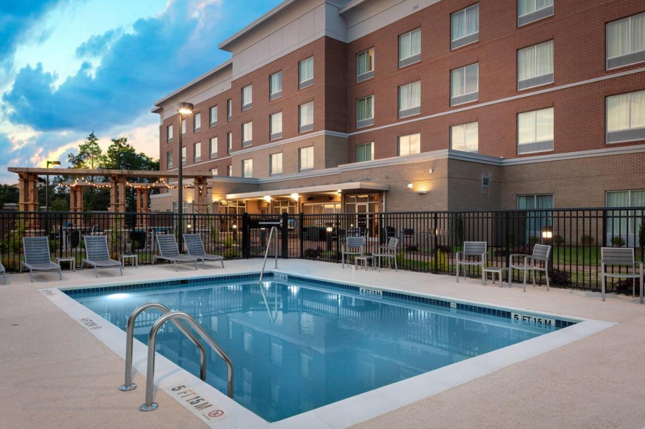 | Fairfield Inn & Suites Charlotte Pineville
