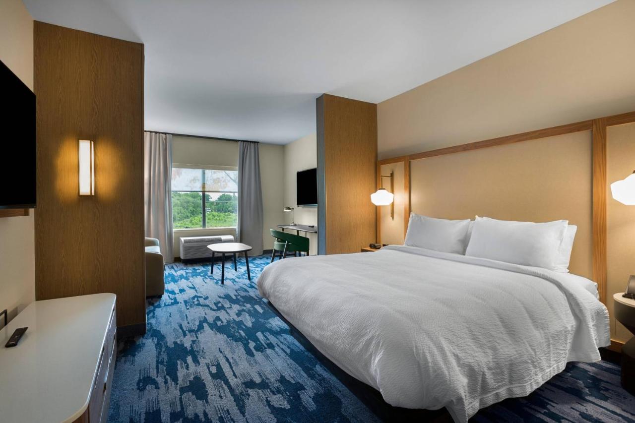 | Fairfield by Marriott Inn & Suites Statesville