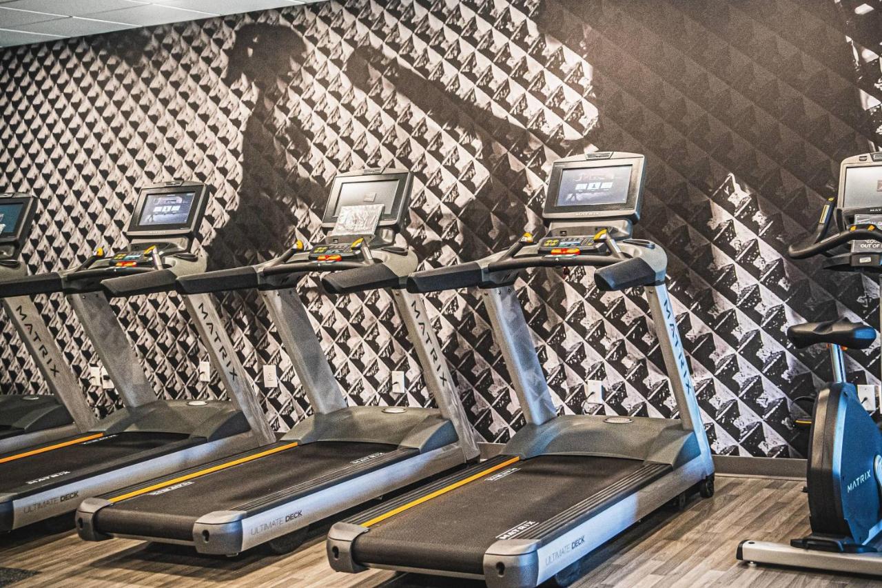 | Delta Hotels by Marriott Cincinnati Sharonville