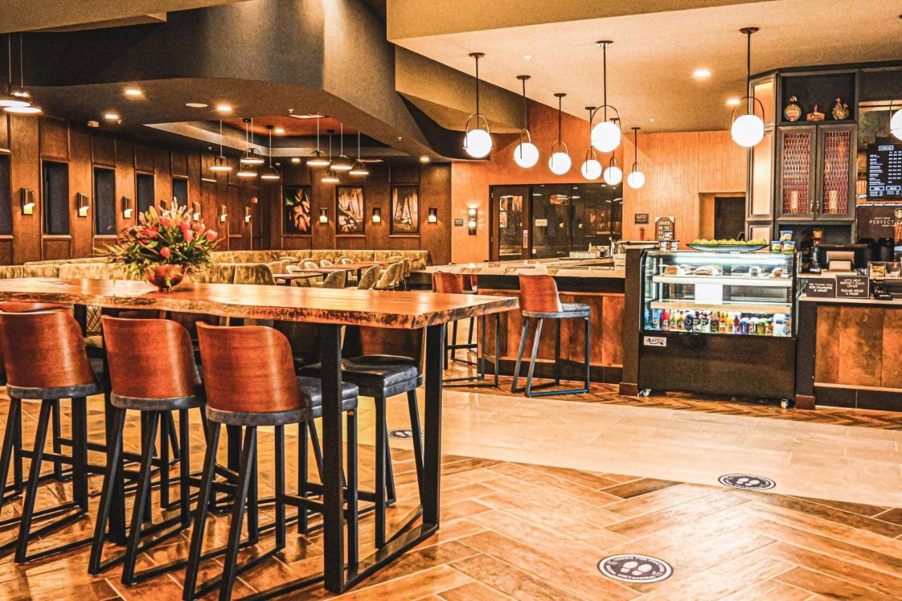 | Delta Hotels by Marriott Cincinnati Sharonville