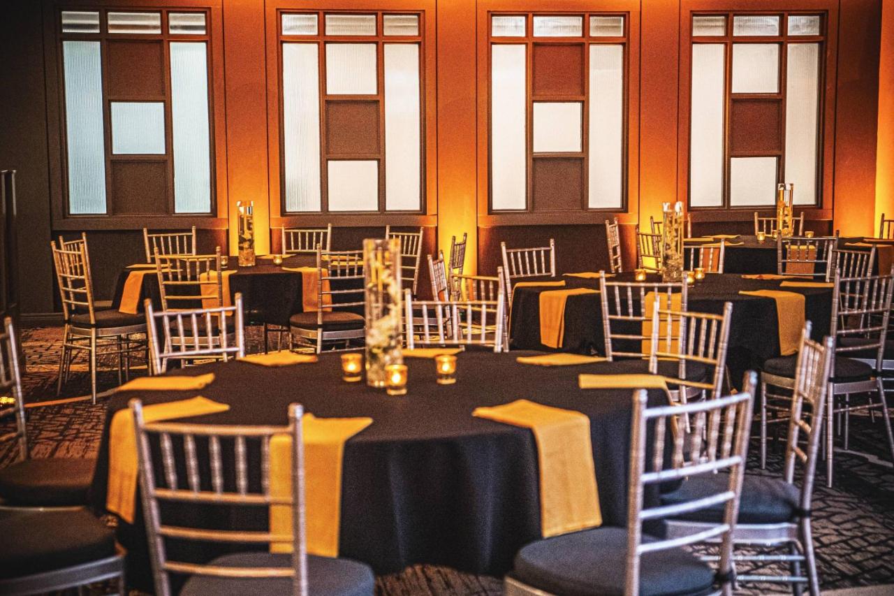 | Delta Hotels by Marriott Cincinnati Sharonville