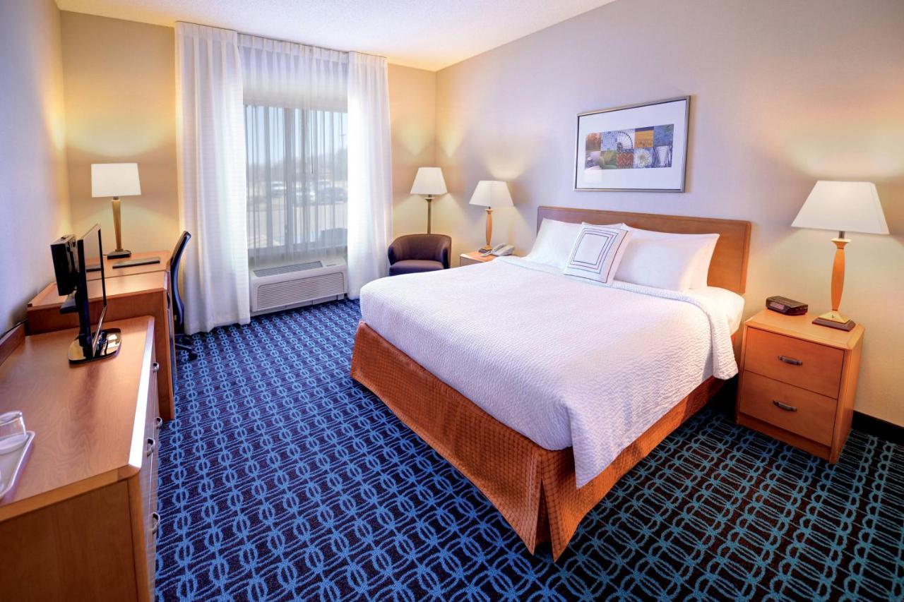 | Fairfield Inn & Suites by Marriott Wausau