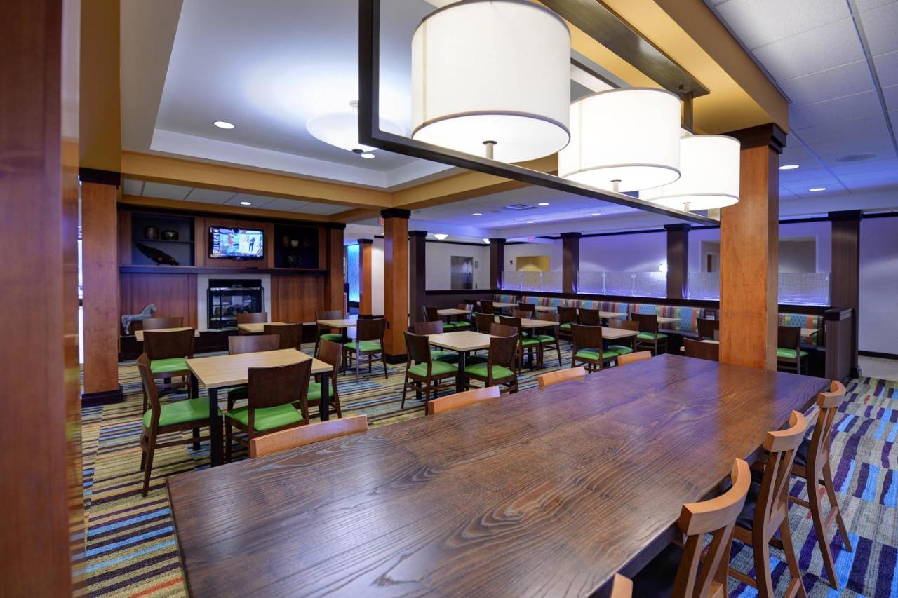 | Fairfield Inn & Suites by Marriott Wausau
