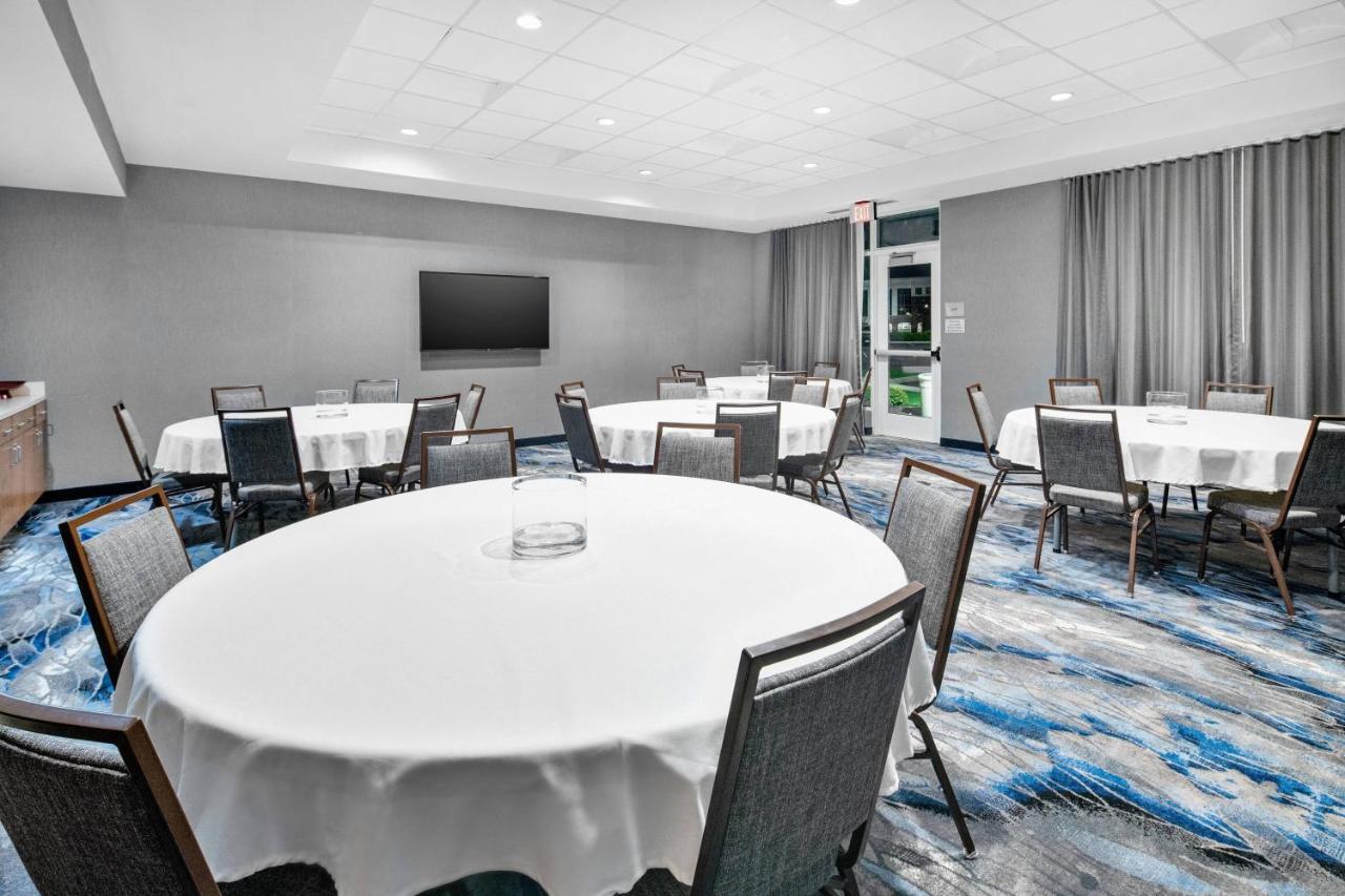 | Fairfield Inn & Suites Columbus New Albany