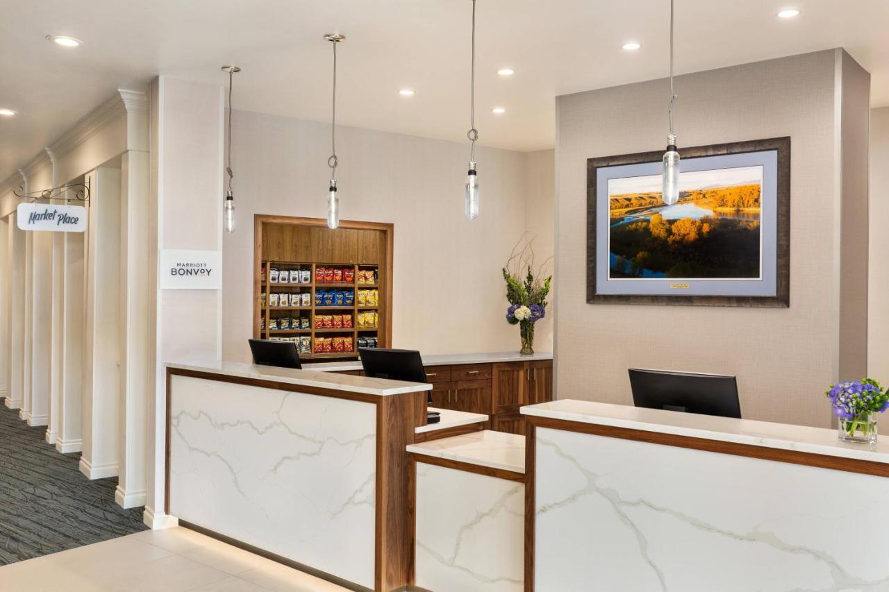  | Delta Hotels by Marriott Helena Colonial