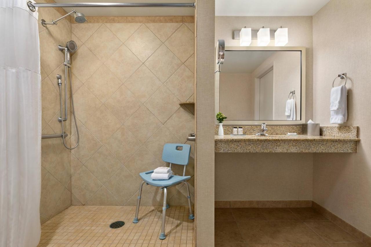  | Delta Hotels by Marriott Helena Colonial