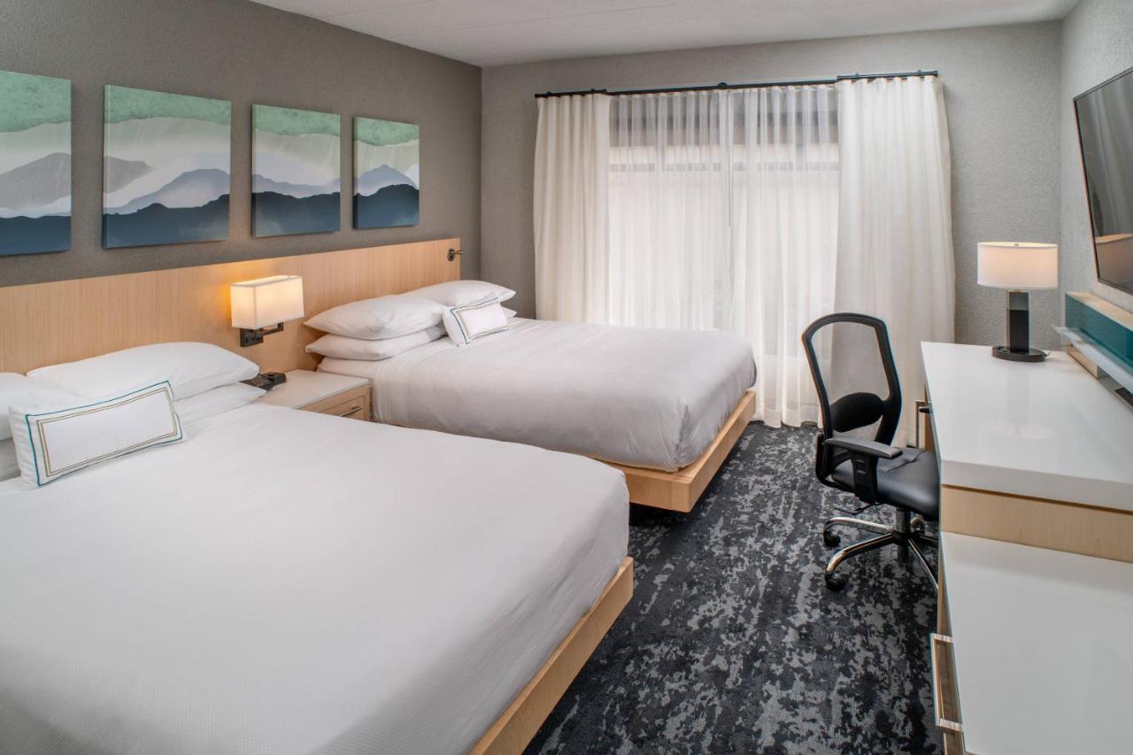 | Delta Hotels Huntington Downtown