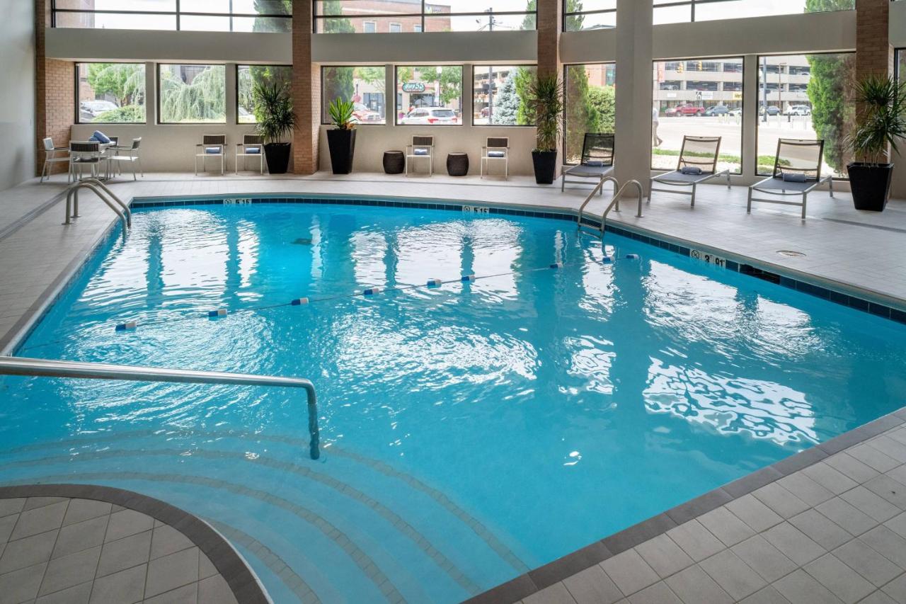 | Delta Hotels Huntington Downtown