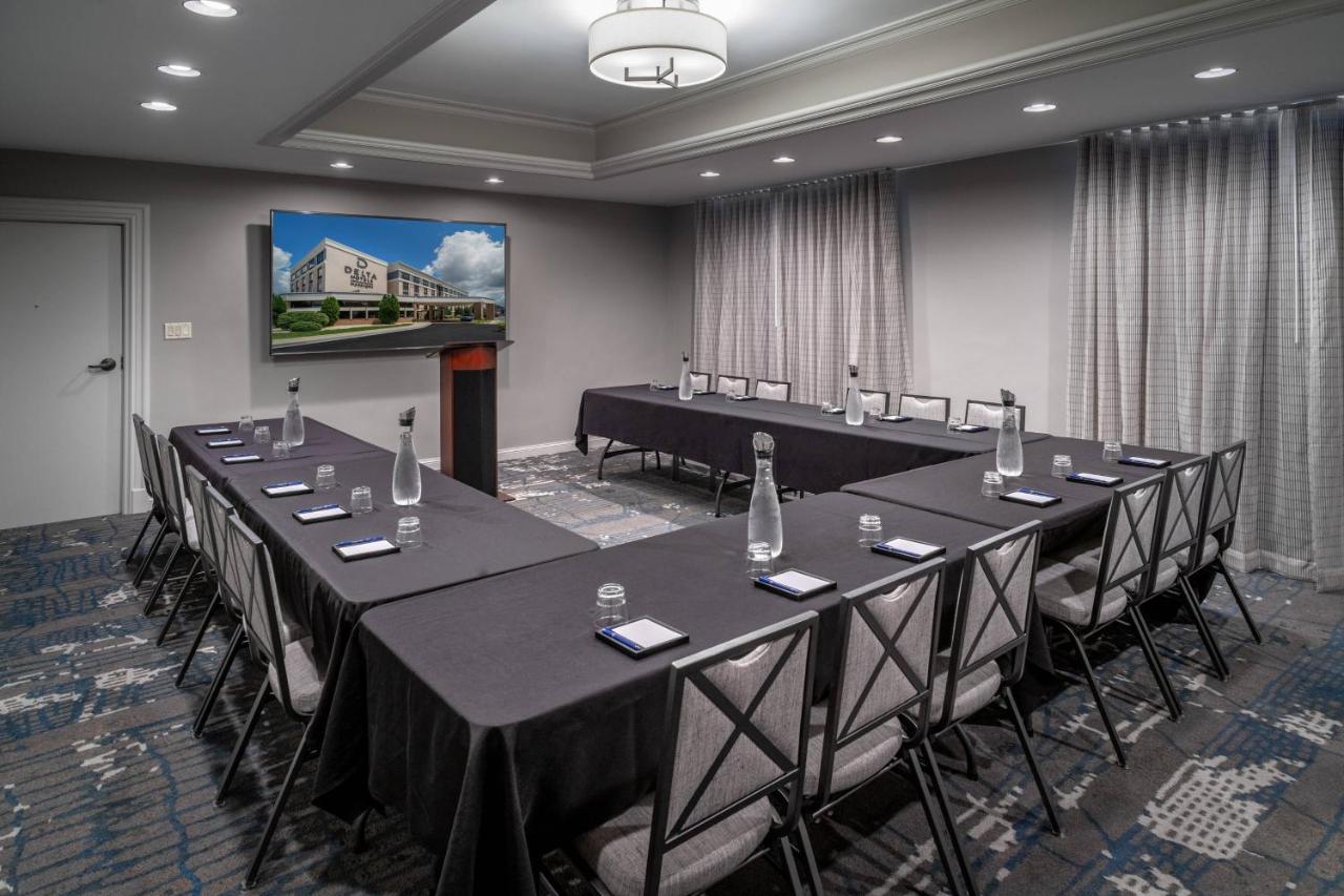 | Delta Hotels Huntington Downtown