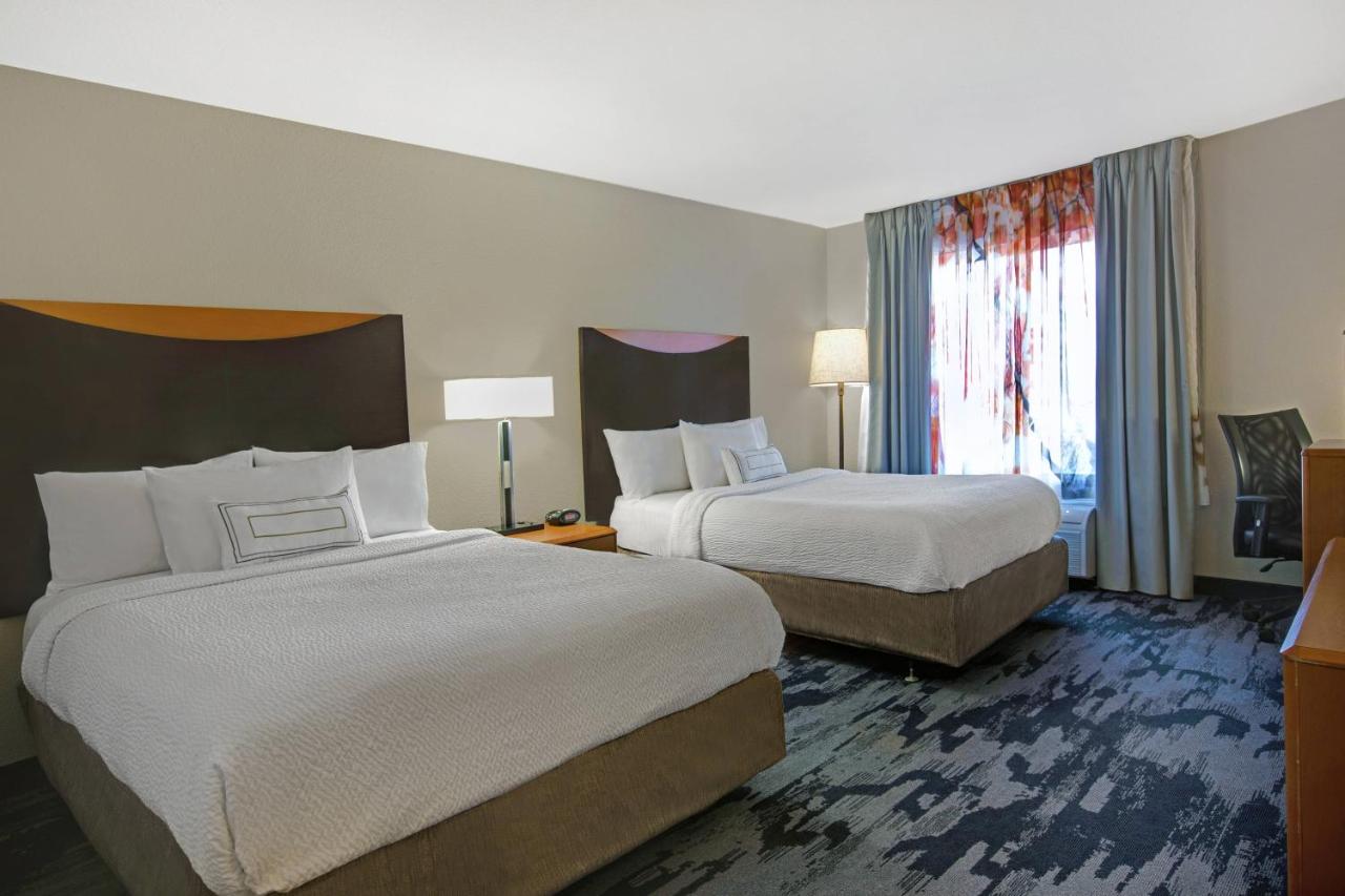 | Fairfield Inn and Suites Carlsbad