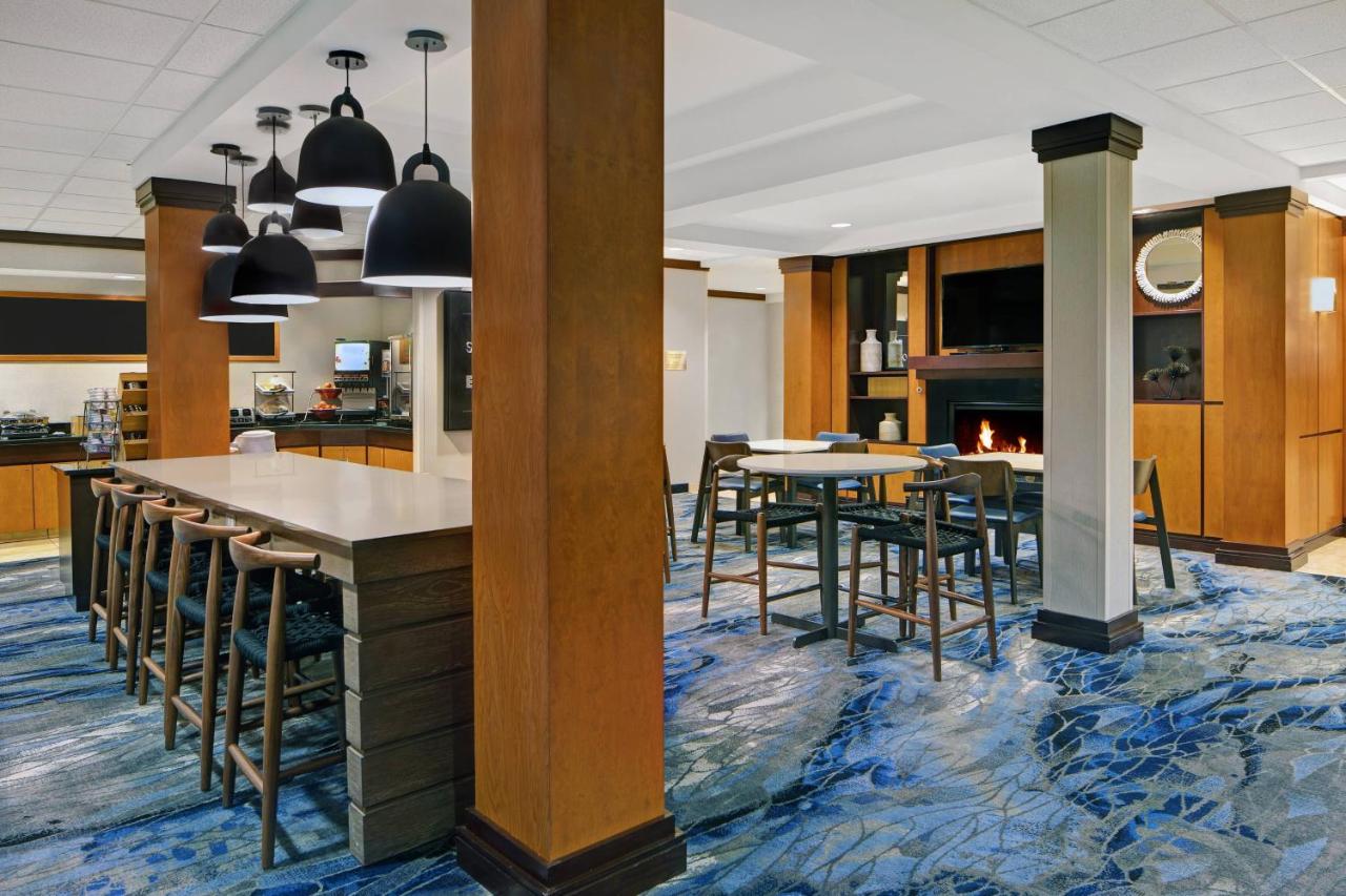 | Fairfield Inn and Suites Carlsbad