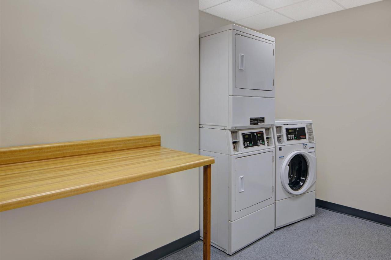 | Fairfield Inn and Suites Carlsbad