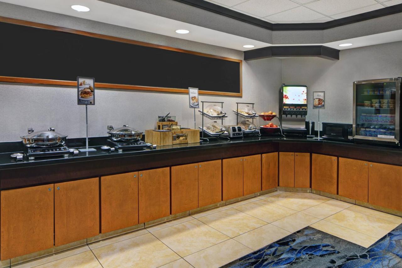 | Fairfield Inn and Suites Carlsbad