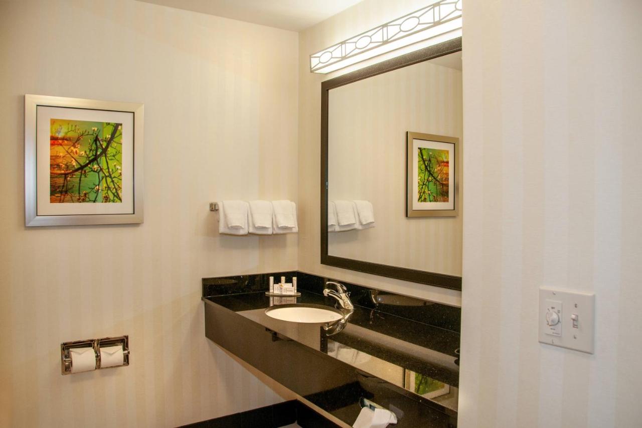 | Fairfield Inn & Suites Colorado Springs N./Air Force Academy