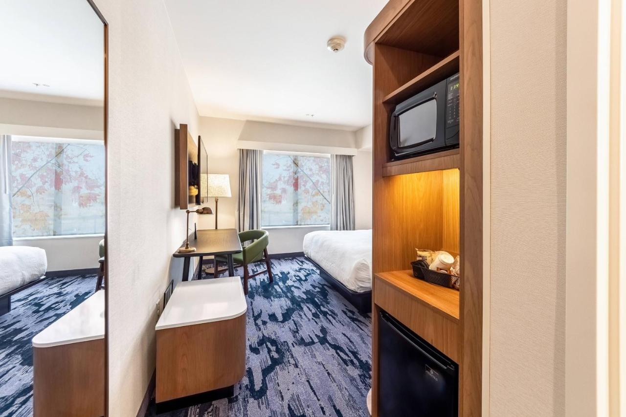 Guest Room, 1 King at Fairfield Inn & Suites by Marriott Dallas DFW Airport North/Coppell Grapevine