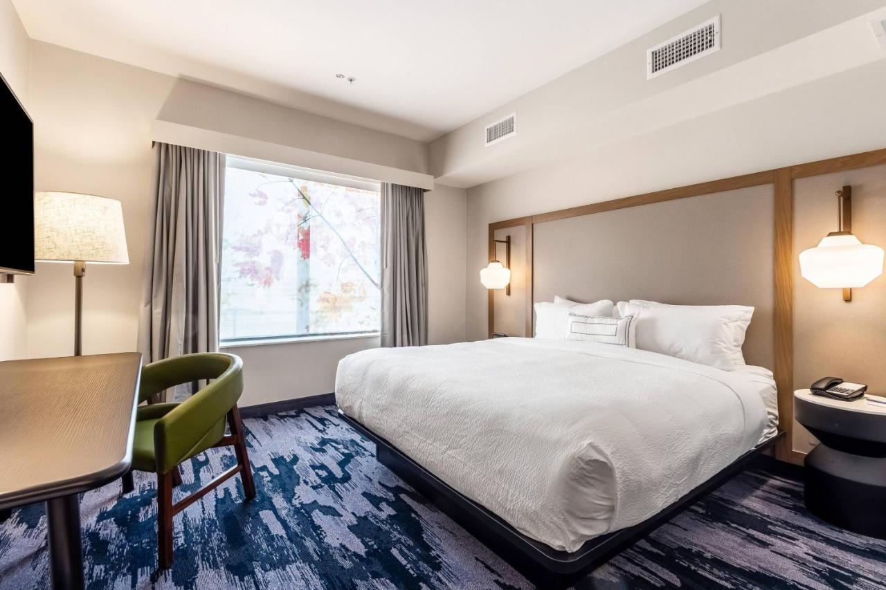 Guest Room, 1 King at Fairfield Inn & Suites by Marriott Dallas DFW Airport North/Coppell Grapevine