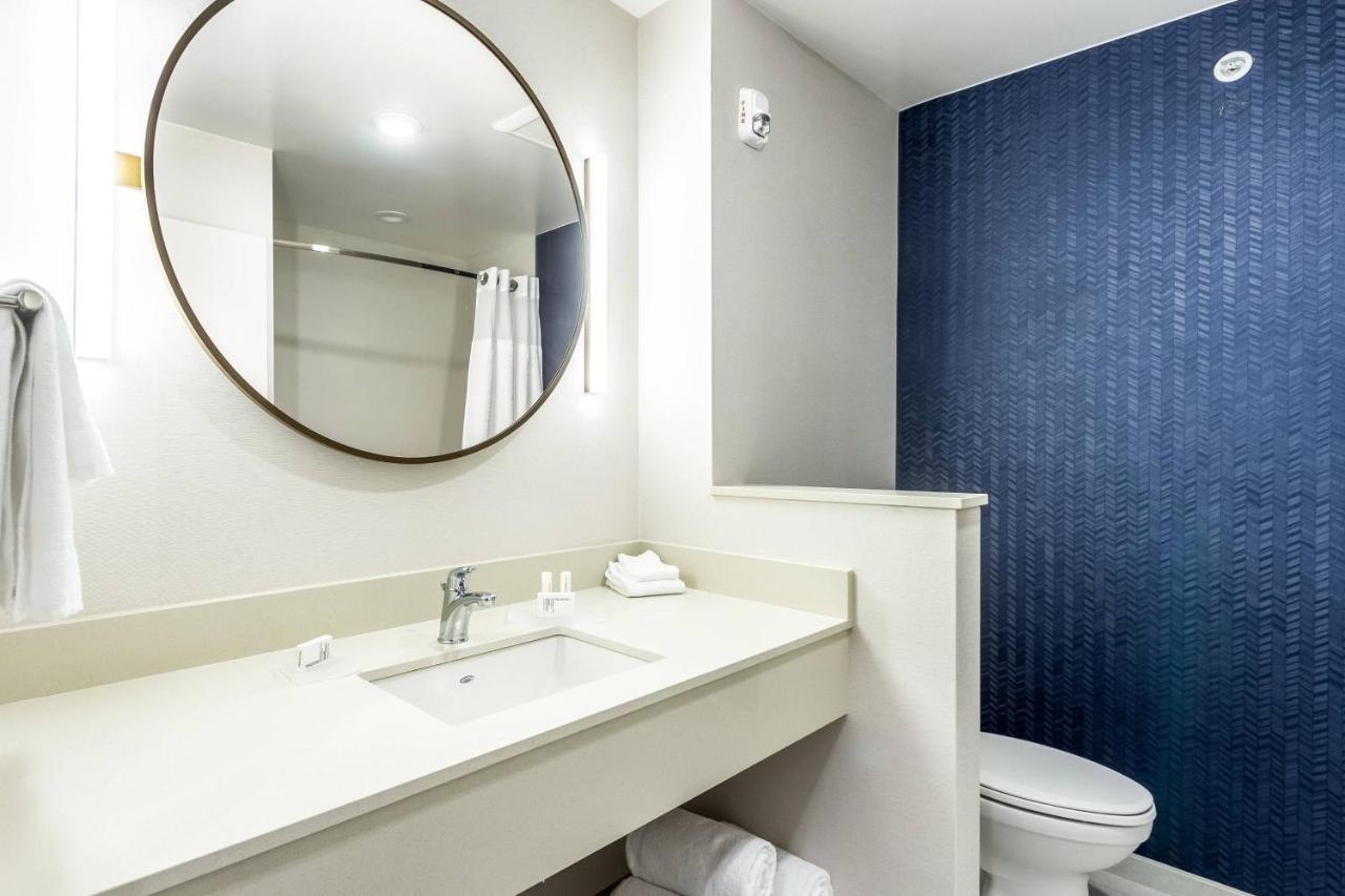Guest room, 2 Queen at Fairfield Inn & Suites by Marriott Dallas DFW Airport North/Coppell Grapevine