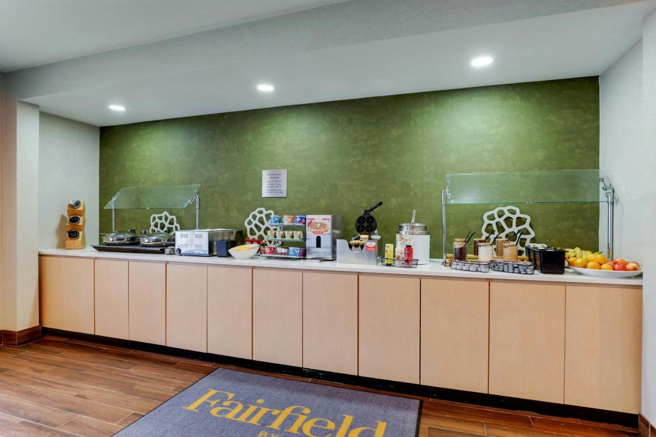 | Fairfield Inn by Marriott Las Colinas