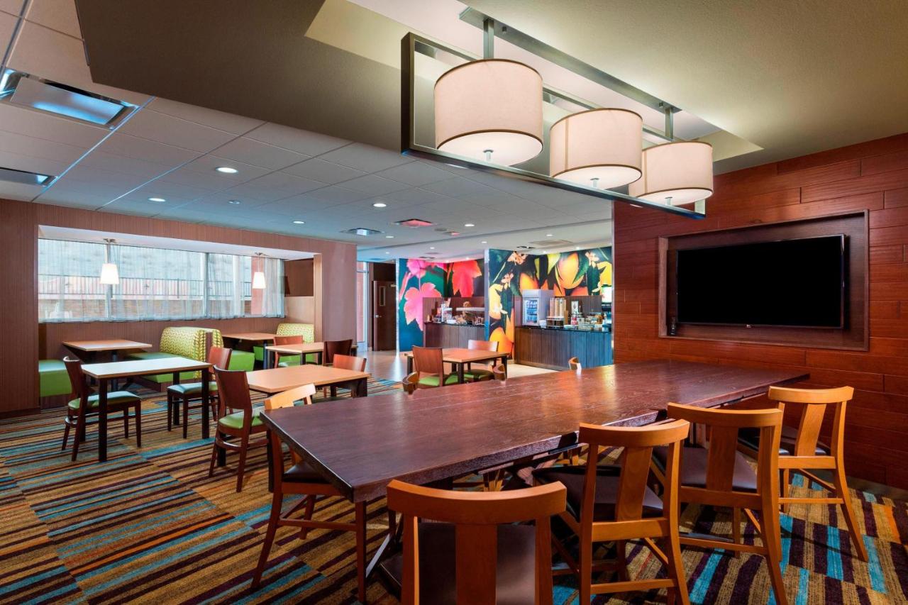 | Fairfield by Marriott Inn & Suites Palm Desert Coachella Valley