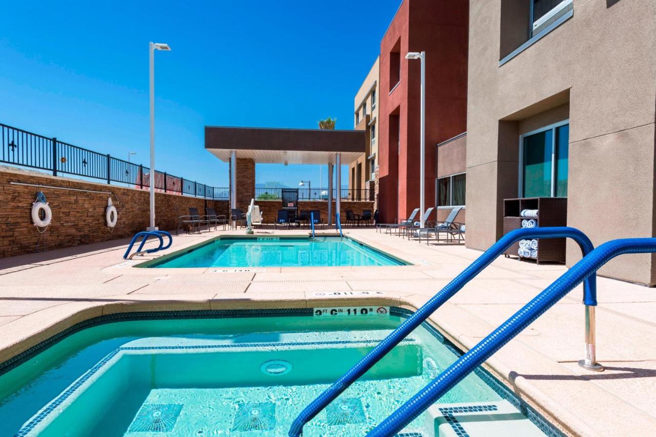 | Fairfield by Marriott Inn & Suites Palm Desert Coachella Valley